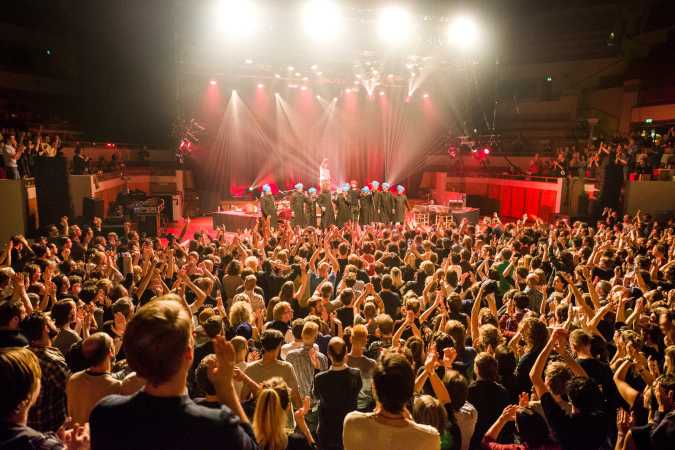 Podcast/Longread: 15 years of Le Guess Who?: How one Dutch festival became home to music fans across the globe